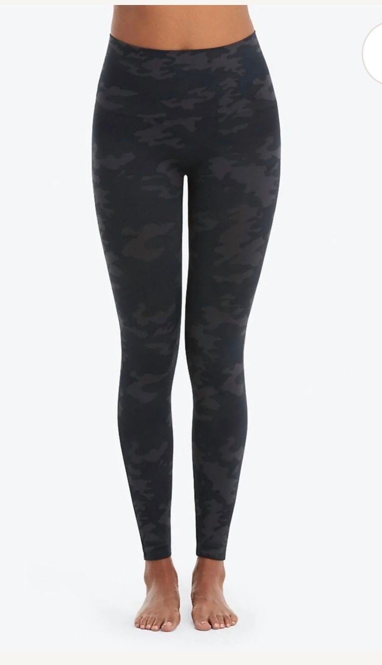 SPANX Look At Me Now Seamless Legging in Green Camo size m